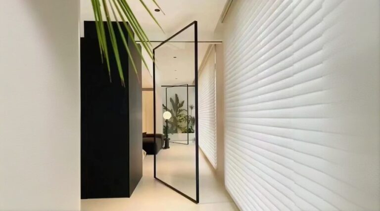 Pintu Aluminium Pivot