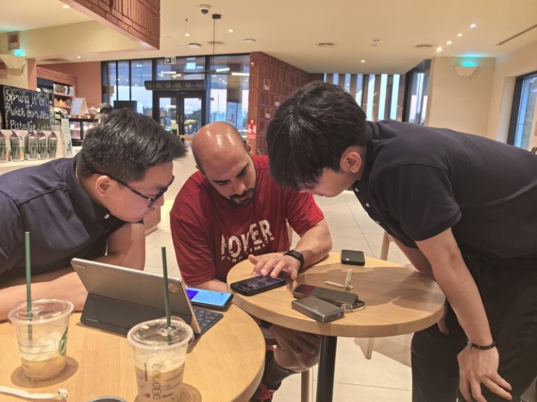 Dubai Service Center with Customers 24