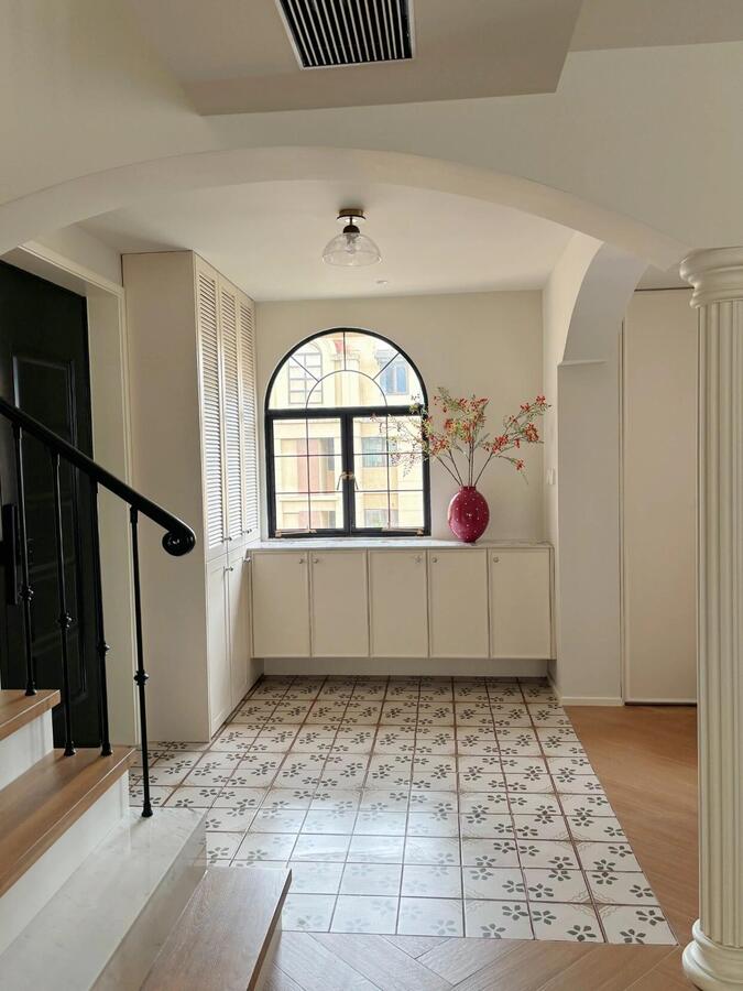 Arched Windows 24