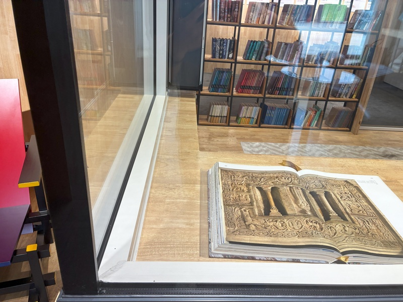 Slim Frame Corner Windows 4
