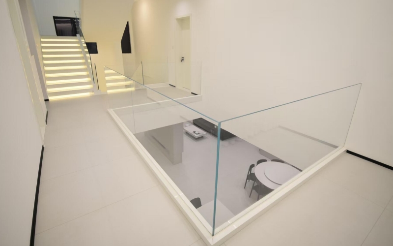 Frameless Glass Railing