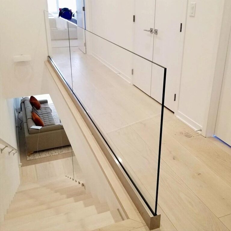 Glass Railing Systems 32