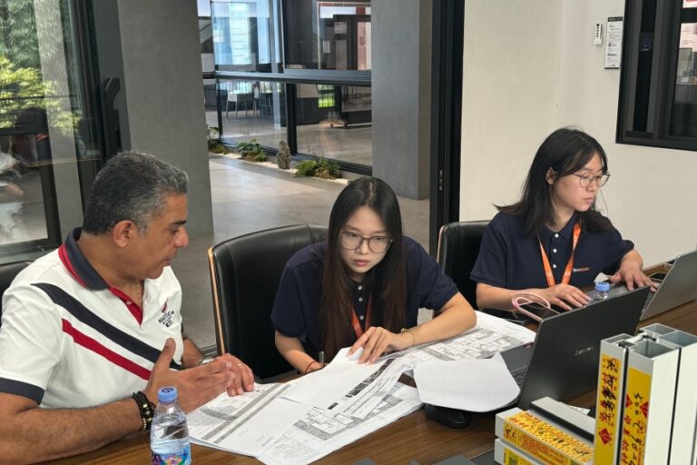 Customer Visit Boswindor Factory